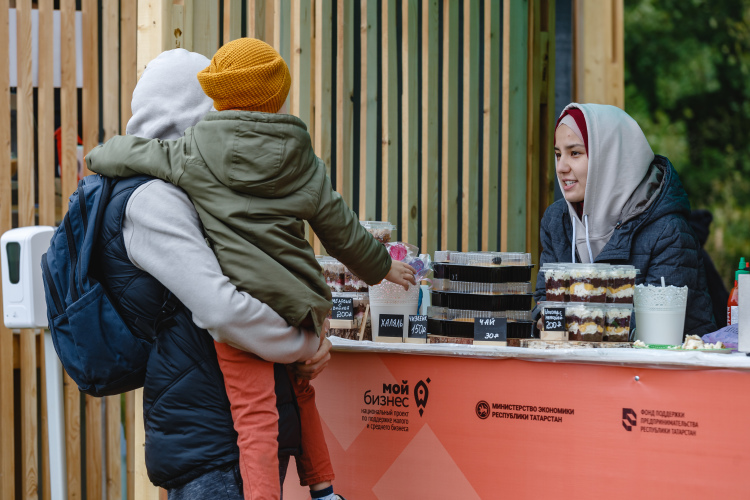 В отличие от наемных работников, самозанятые законодательно не входят в систему обязательного социального страхования В отличие от наемных работников, самозанятые законодательно не входят в систему обязательного социального страхования