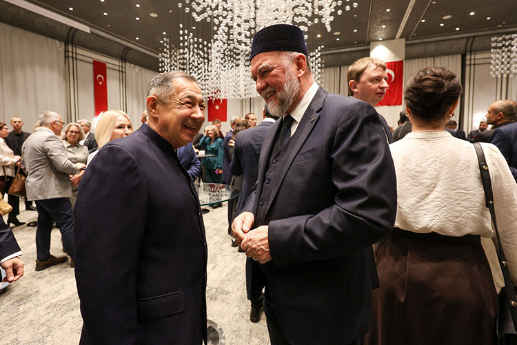 Раис Минниханов и Мансур Джалялетдин Раис Минниханов и Мансур Джалялетдин