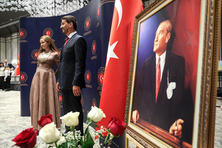 Торжественный прием генконсула Турции в Казани Угура Йылмаза в честь Дня Республики Турция, отмечаемого 29 октября, прошел накануне в отеле Tasigo Kazan Palace Торжественный прием генконсула Турции в Казани Угура Йылмаза в честь Дня Республики Турция, отмечаемого 29 октября, прошел накануне в отеле Tasigo Kazan Palace