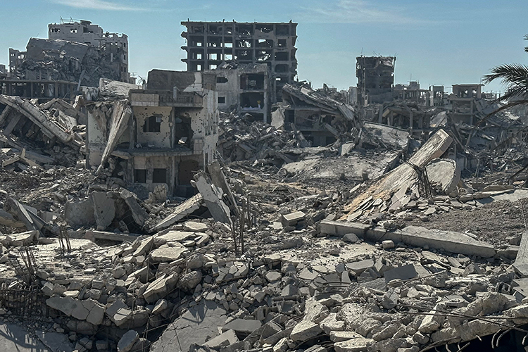 «Все в мире понимают, что Газа не может находиться под внешним управлением. Ею должны управлять палестинцы. А у палестинцев как на Западном берегу, так и в секторе Газа были две политические силы»