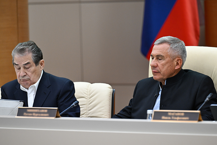 Минниханов отметил, что нефтяной сектор России сохраняет стабильность добычи и высокую эффективность работы по снабжению внутреннего рынка Минниханов отметил, что нефтяной сектор России сохраняет стабильность добычи и высокую эффективность работы по снабжению внутреннего рынка