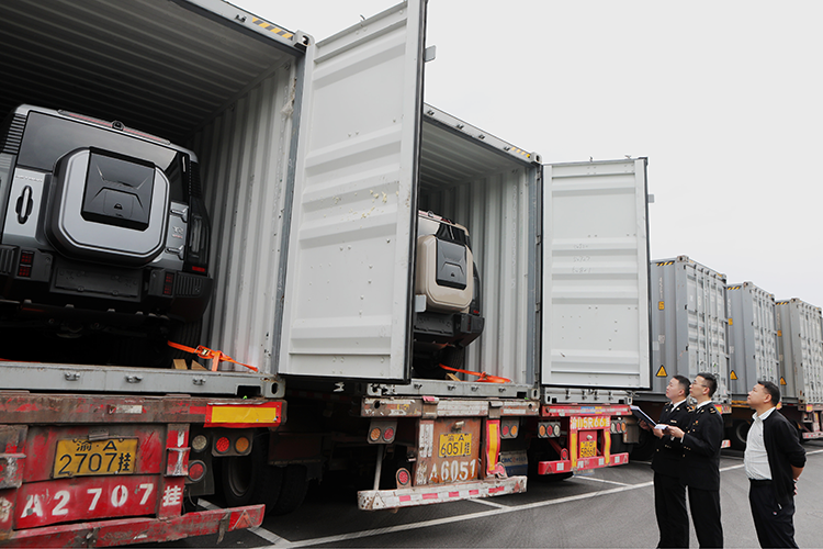 Даем отсрочку, но снижать ставки не будем: новый утильсбор «приедет» 1 декабря