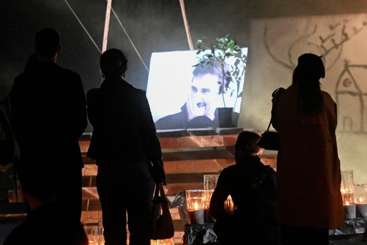 Прощание с режиссером Юрием Бутусовым