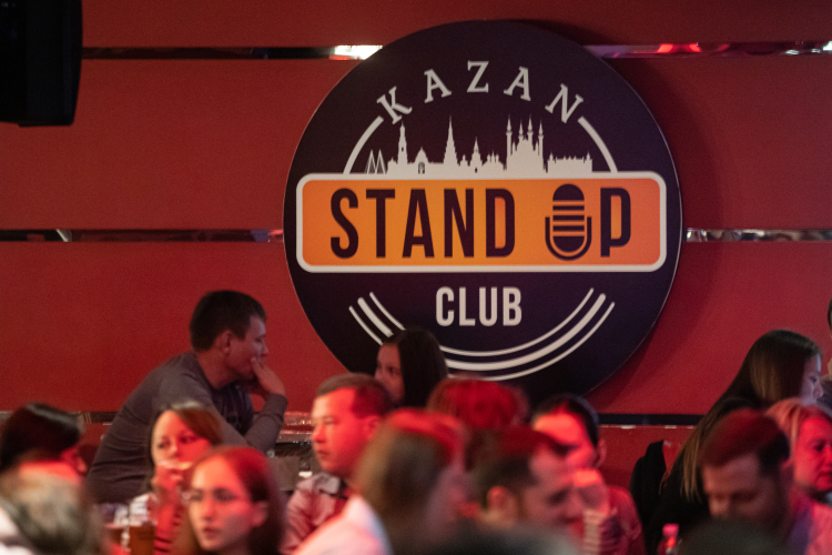 «Страшно что-либо делать сейчас, я же читаю новости. Вообще, надо улучшать то, что есть. Строить фундамент, опоры, чтобы в момент турбулентности мы не посыпались»