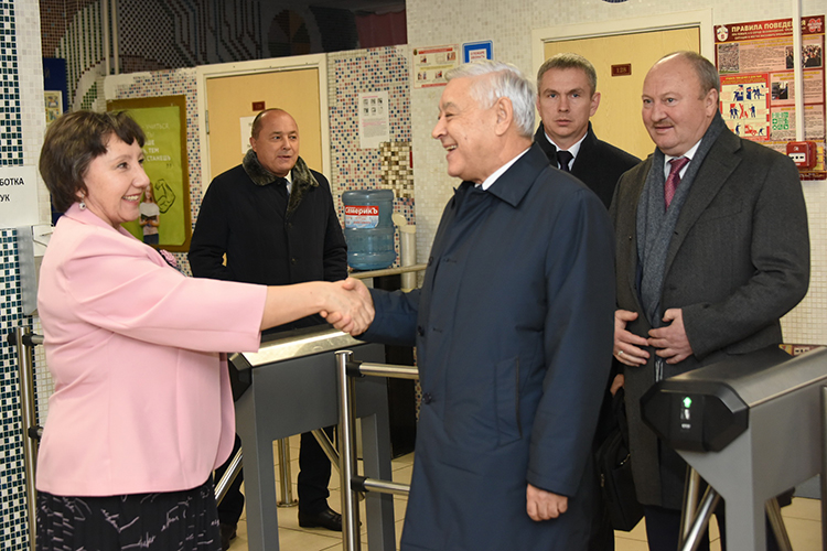 «Школа была в поле внимания республики с первых дней ее деятельности»