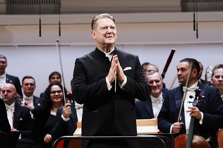 «Исключительные сила и красота»: ГАСО РТ открыл абонемент в Московской филармонии и побывал во Вьетнаме