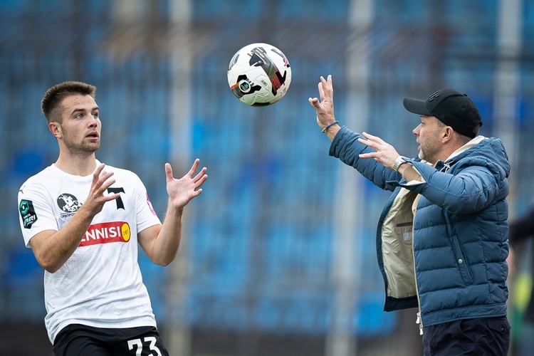 Дмитрий Парфенов (на фото справа): «Решение странное»