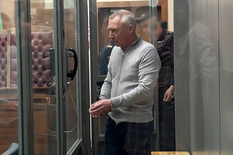 Свекор потерпевшей — владелец дорожной империи Станислав Шевырев — получил статус обвиняемого. По решению суда сейчас находится в СИЗО