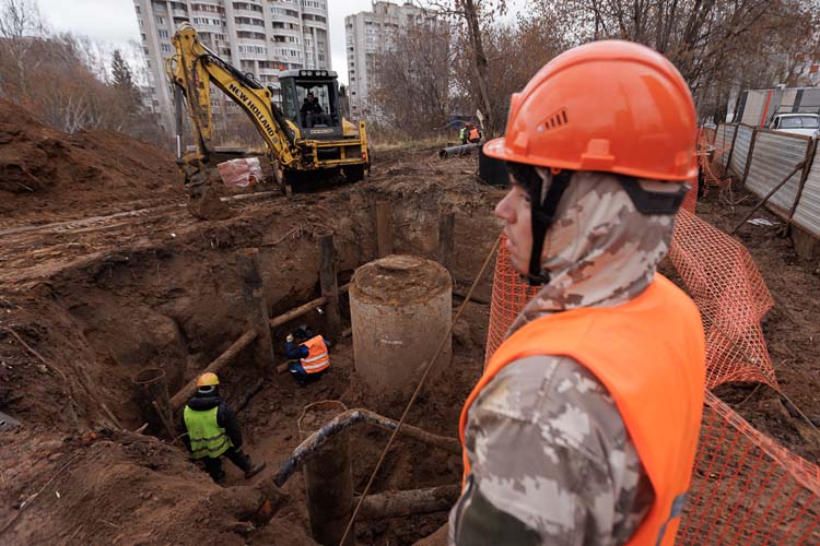 «Просто хамское отношение к городу!»: как два «садовода» чуть не оставили без канализации 83 многоэтажки