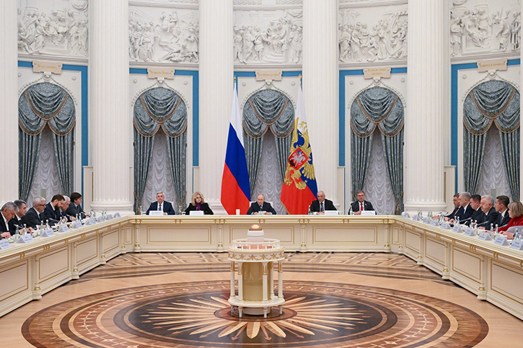 На совете по межнациональным отношениям представили новую редакцию Стратегии нацполитики до 2036 года, где главный приоритет — русский народ, а вся ответственность — на регионах