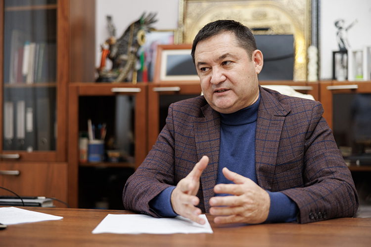 Рафат Ахмадиев: «Многие клиники, кабинеты, которые уже готовились к открытию, сейчас «замерли», так как с сентября четко прописан алгоритм расчета площади процедурной, особенно когда планируется использовать несколько аппаратов»