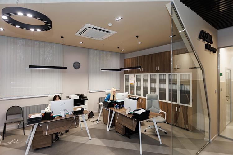 «Группа компаний «Медтехатом» оперативно закрывает всю цепочку: проектирование, экспертиза проектной документации и экспертиза деятельности, ввод в эксплуатацию и сопровождение деятельности кабинета, вплоть до вывода из эксплуатации»