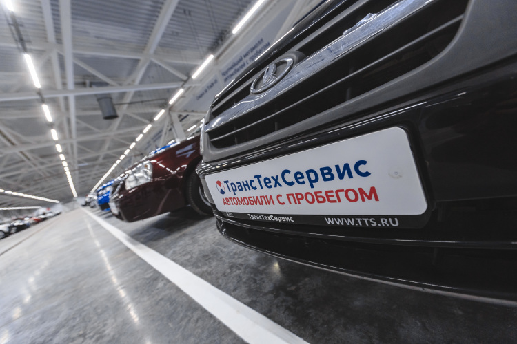 Если брать цифровую аналитику, то ТТС — на волне ожидания автовладельцами повышения утильсбора — за год увеличил продажи новых автомобилей в 2,4 раза