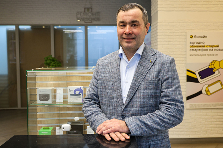 «Совсем недавно мы внедрили решение, которое кардинально ускоряет поиск пропавших. В приложении Билайна появилась функция, и теперь клиент может заранее согласиться на передачу своих геоданных отряду «ЛизаАлерт» в чрезвычайной ситуации»