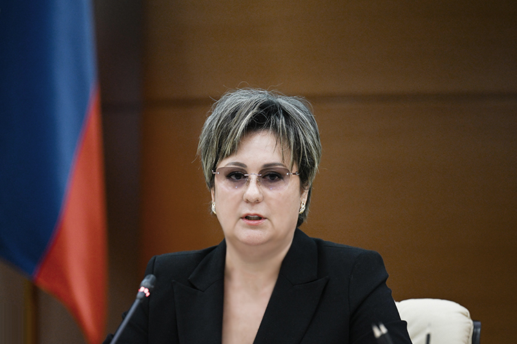 Ленара Музафарова рекомендовала жителям республики воспользоваться чат-ботом в мессенджере Max, чтобы заранее записаться в офисы МФЦ