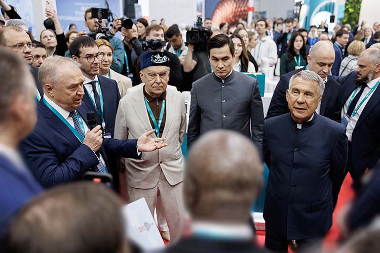 «Мы подготовили конкретные предложения, обратились с ними к раису Татарстана Рустаму Минниханову, он дал нам поручение отработать вопрос о создании переходного периода, что мы и сделали»