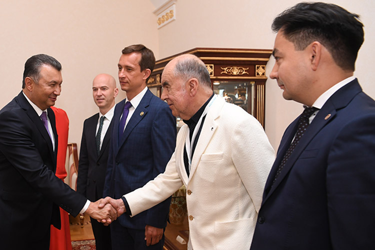 «Важно не упустить Киргизию, Туркменистан, продолжать налаживать связи с Индией. Китай — это уже хочешь, не хочешь [сотрудничество продолжится]…»