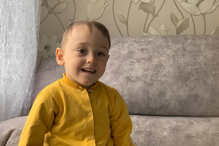 Научиться ходить: маленький Амир борется с ДЦП