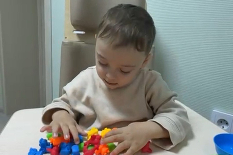 Интеллект у Амира сохранный