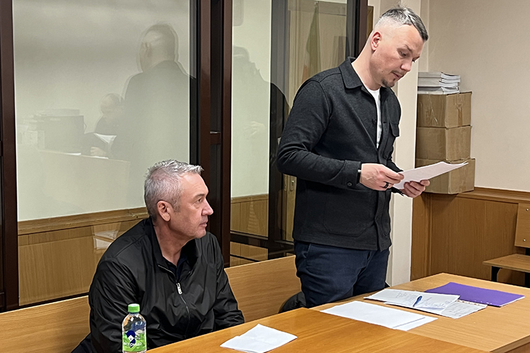 Адвокат Юрий Некрасов подчеркнул, что Миннуллин дает подробные показания по уголовному делу