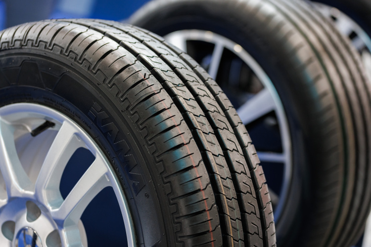 Выпуск различных типов шин для легковых автомобилей сократился по всем направлениям