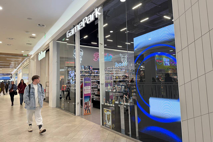 В KazanMall появился корнер Glace с пуховиками для юных модников, а у Gulliver теперь Game Park — магазин со множеством игр для приставок