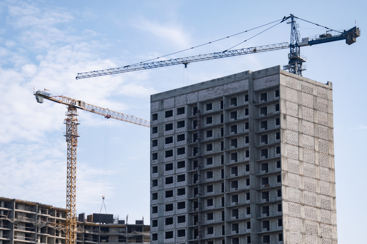 За год цена «квадрата» выросла на 11% — в целом так же изменился «квадрат» и в Казани. В начале осени жилье в Закамье продавали за 145 тыс. рублей за 1 кв. метр