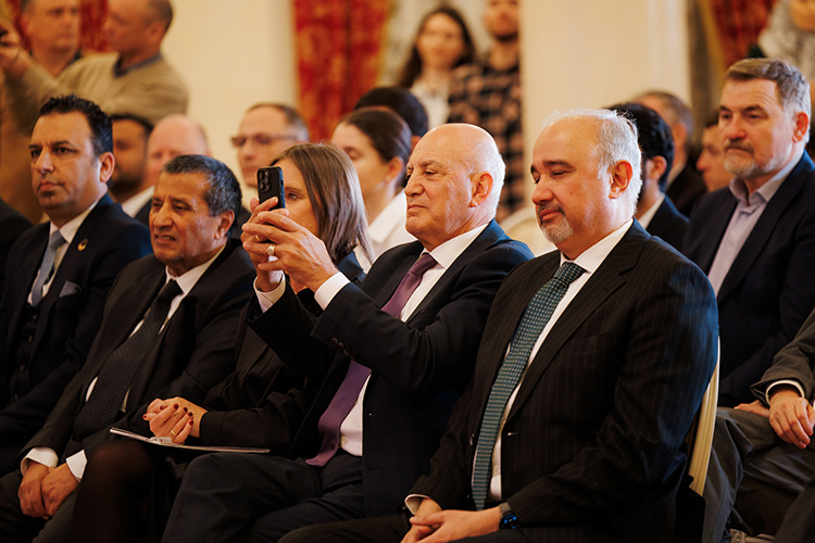 Целый десант арабских послов прибыл на открытие «Восточного базара»