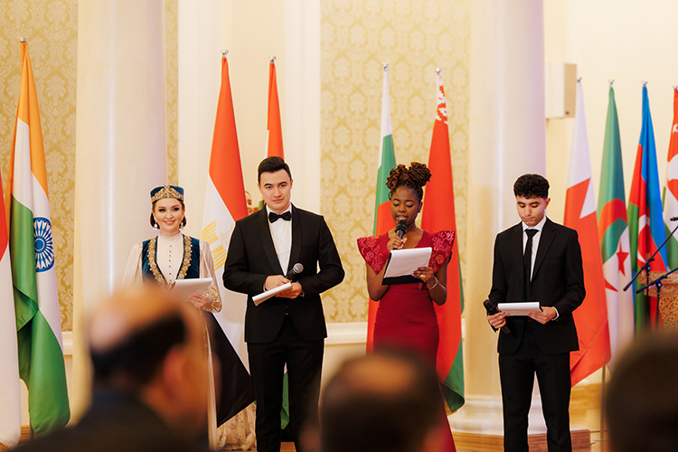 С этого года фестиваль идет на 4 языках: татарском, русском, английском и арабском