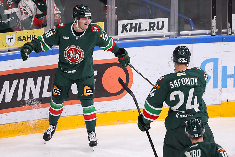 Со Стасом Михайловым на вбрасывании: «Ак Барс» победил в «перестрелке» с «Динамо»