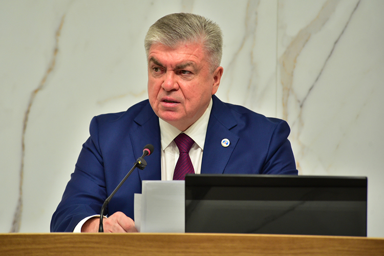 Наиль Магдеев: «Мы ни на рубль, ни на копейку не то что не уменьшаем наши расходы. Мы их увеличиваем»