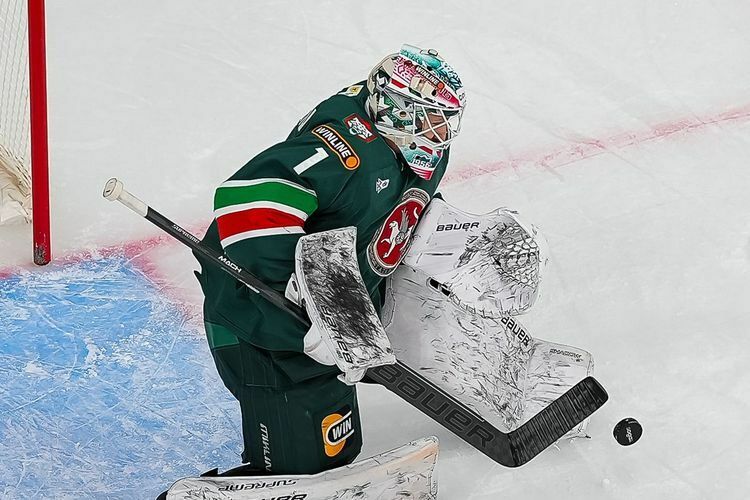 Бердин пропустил три шайбы, заменивший его Билялов — еще четыре