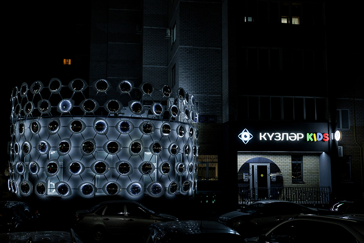 «Путь от идеи до реализации занял год, но результат порадовал: люди не проходят мимо объекта, останавливаются, фотографируются, улыбаются»