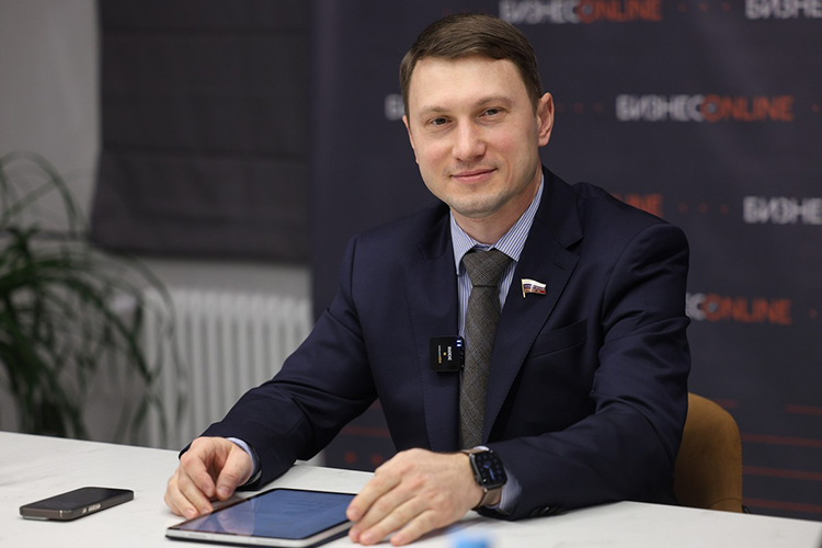 «Наша партия — исключение в хорошем смысле на фоне того, что произошло у других партий во взаимоотношениях с зарубежными коллегами»