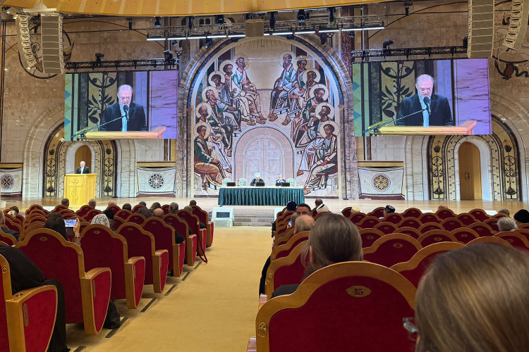 Первый день ВРНС был посвящен 10 тематическим сессиям — пять с утра и пять после обеда