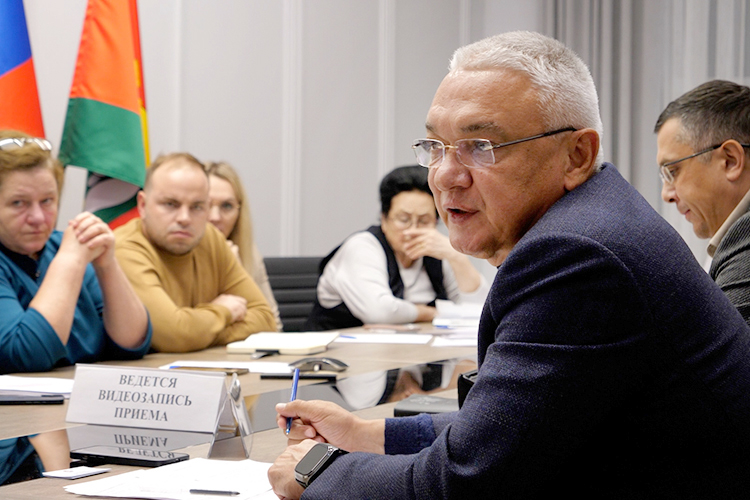 «Тут «хочу не хочу» не работает!»: как «Ак Барс» и глава Пестрецов объяснялись с жителями за птицефабрику