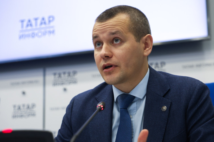 Рустам Гаязов напомнил, что на сегодняшний день в общероссийском реестре коррупционеров насчитывается 40 наших земляков, в этом году туда попали 13 человек