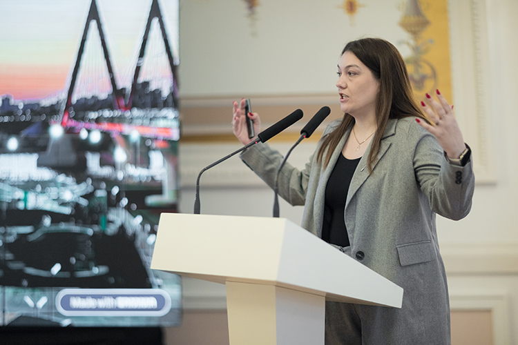 Виктория Мухтарова предложила шире использовать возможности грантовых программ фонда президентских грантов, культурных инициатив