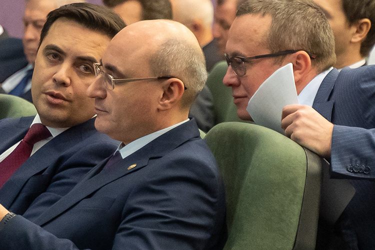 Рената Вагизовича называют весьма закрытым человеком