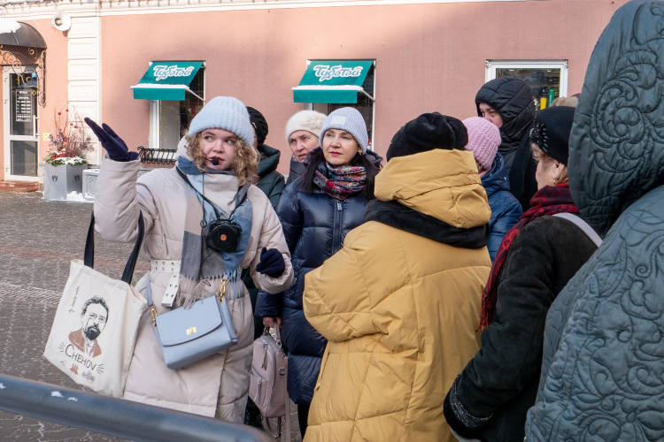 Важно не заниматься избыточным регулированием, сказал Вахруков, приведя в пример работу частных экскурсоводов