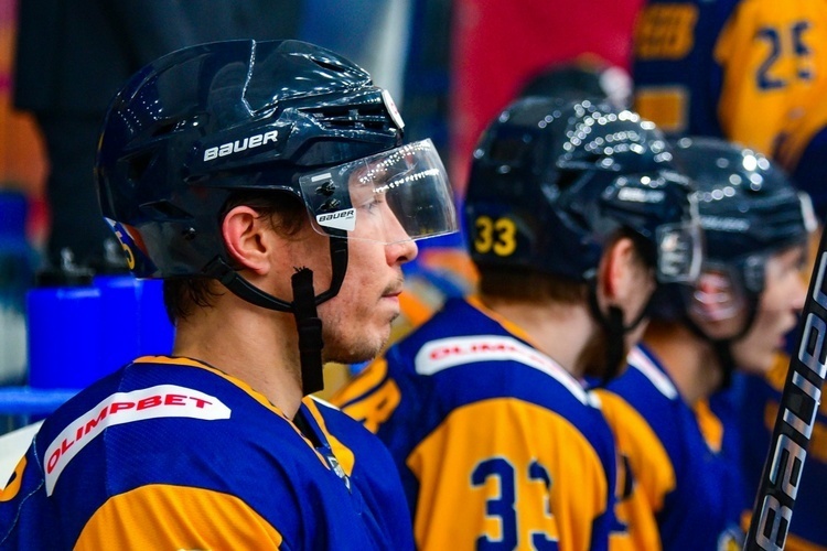 Ринат Валиев подписал с «Челнами» контракт, его расторгли, теперь он в Казахстане