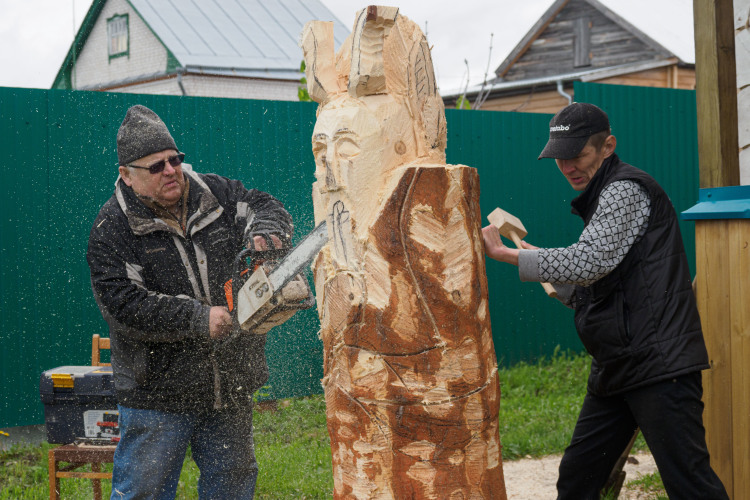 Как уточняют источники «БИЗНЕС Online», в ЦУМе планируется разместить мастеров, в чьих изделиях есть минимум 30% ручного труда
