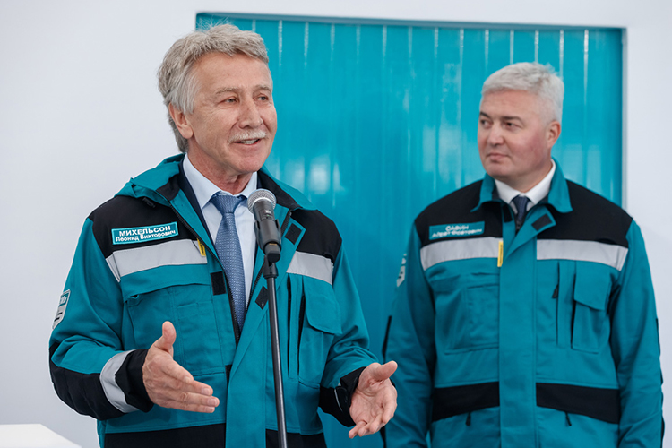 Если по итогам 2023 года прибыль АО «СИБУР РТ» составляла 64,4 млрд рублей, то в 2024-м она опустилась до 19,6 млрд рублей. А выручка в 2023 году была на уровне 2,6 млрд рублей, по итогам же 2024-го она составила почти 3 млрд рублей