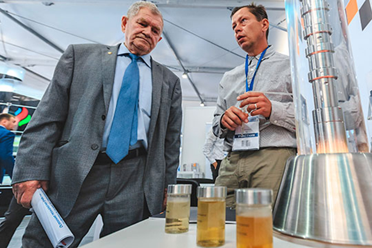 В 6,5 раз упала чистая прибыль АО «Татнефтехиминвест-холдинга», компания под бессменным руководством Рафината Яруллина представляет собой координационно-экспертный центр, определяющий стратегию развития нефтехимического комплекса республики