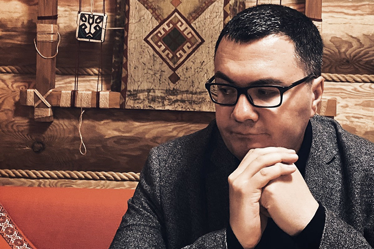 «Татары — это историко-центричный народ. Это народ, который находится с историей в таком диалоге, что иногда кажется, будто они были свидетелями исторических событий, скажем, XVI века»