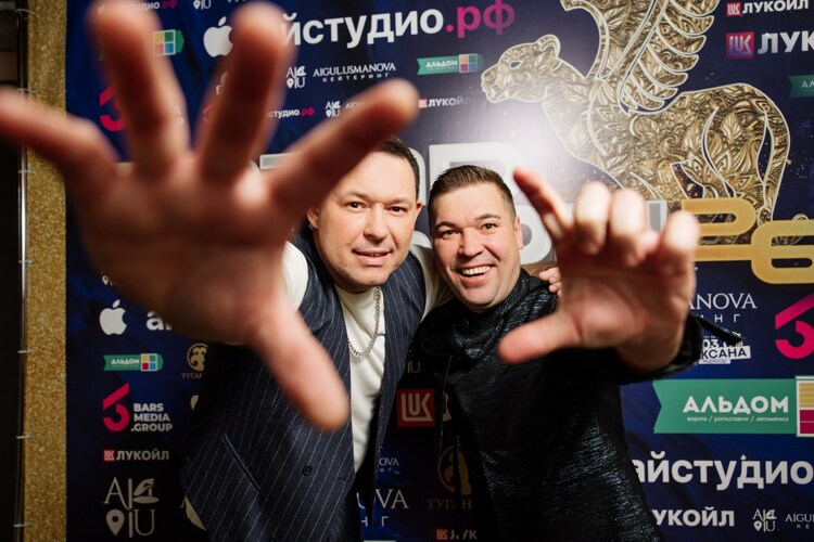 Здесь должно быть описание