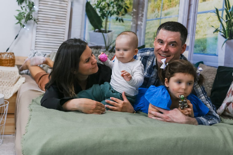 В феврале 2023 года в семье героя нашей статьи родился второй ребенок, квартирные условия стали тесноваты, семья приняла решение подыскать жилье побольше