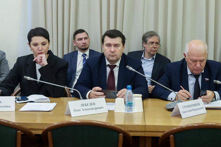 Как отметила Жанна Рябцева (на фото слева), из 40 объектов, вышедших на целевые показатели, только 28 — очистные сооружения. А остальные — это линейные объекты