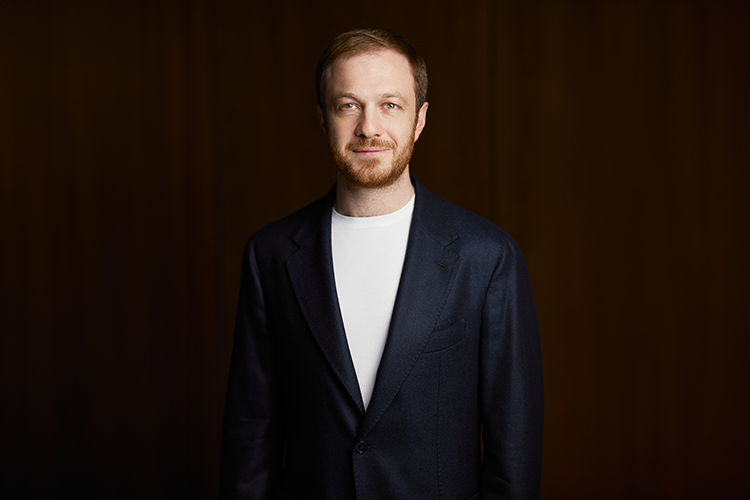 Одной из самых заметных фигур неожиданно оказался известный петербургский ресторатор и девелопер Александр Шавлиашвили. За биографией управляющего партнера группы компаний «Агна» прячется история, по которой можно снимать байопик