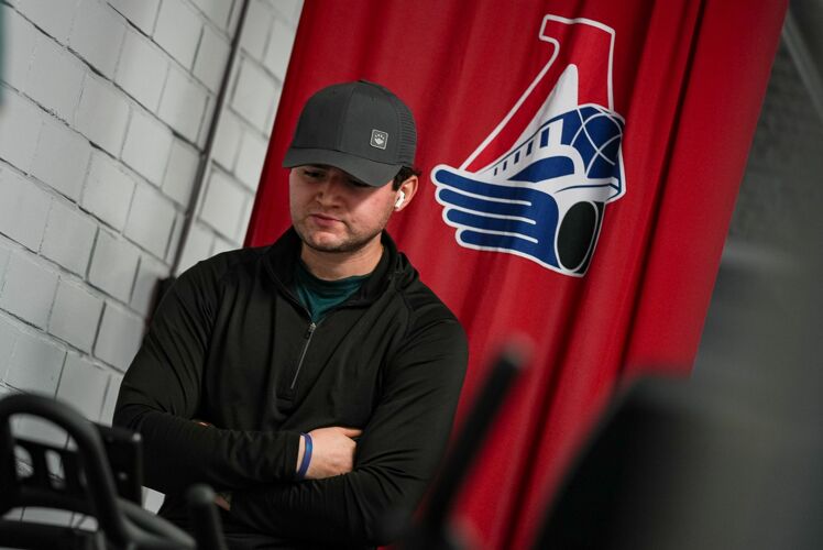 Когда Миллер готовился к дебюту в НХЛ, его «отменили» из-за скандала